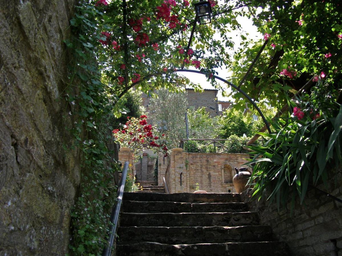 La Rosa Scarlatta Monterubbiano Dış mekan fotoğraf